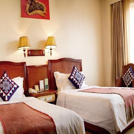 King Land Hotel Jinghong Extérieur photo